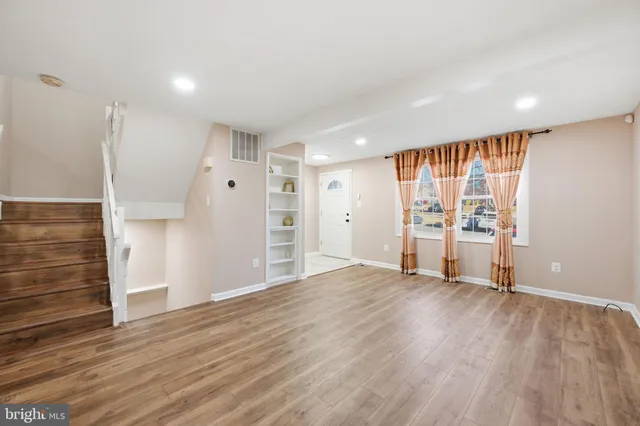 $395,000 | 14219 Castle Boulevard, Unit 12618, Silver Spring, MD 20904