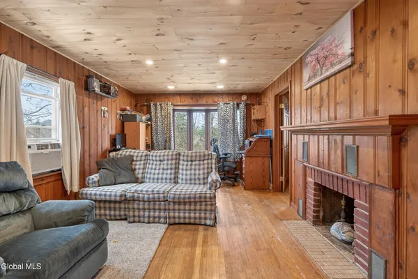 $229,000 | 1 Grandview Avenue, North Greenbush, NY 12198