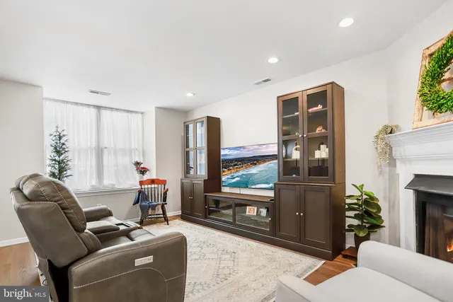 $374,900 | 73 Bayberry Court, Unit 73, Glen Mills, PA 19342