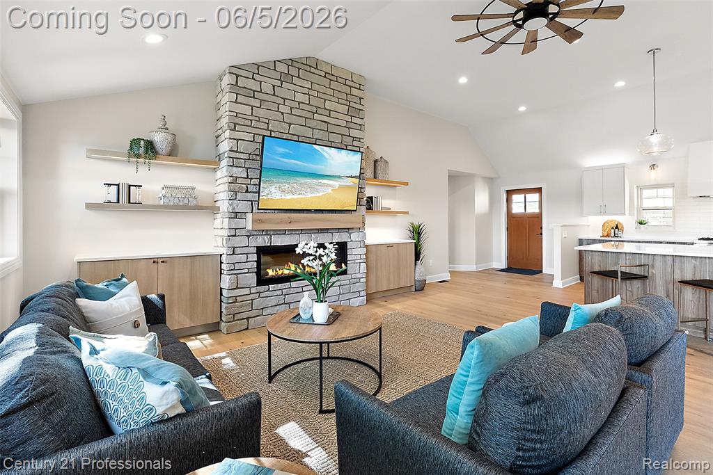 1420 Pettibone Lake Road Highland, MI 48356 - Photo 6 of 83