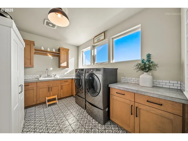 $1,195,000 | 23245 Southwest Byers Lake Terrace, Sherwood, OR 97140