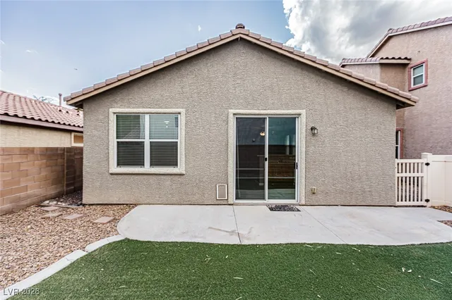 $1,798 | 6758 Frances Celia Avenue, Las Vegas, NV 89122
