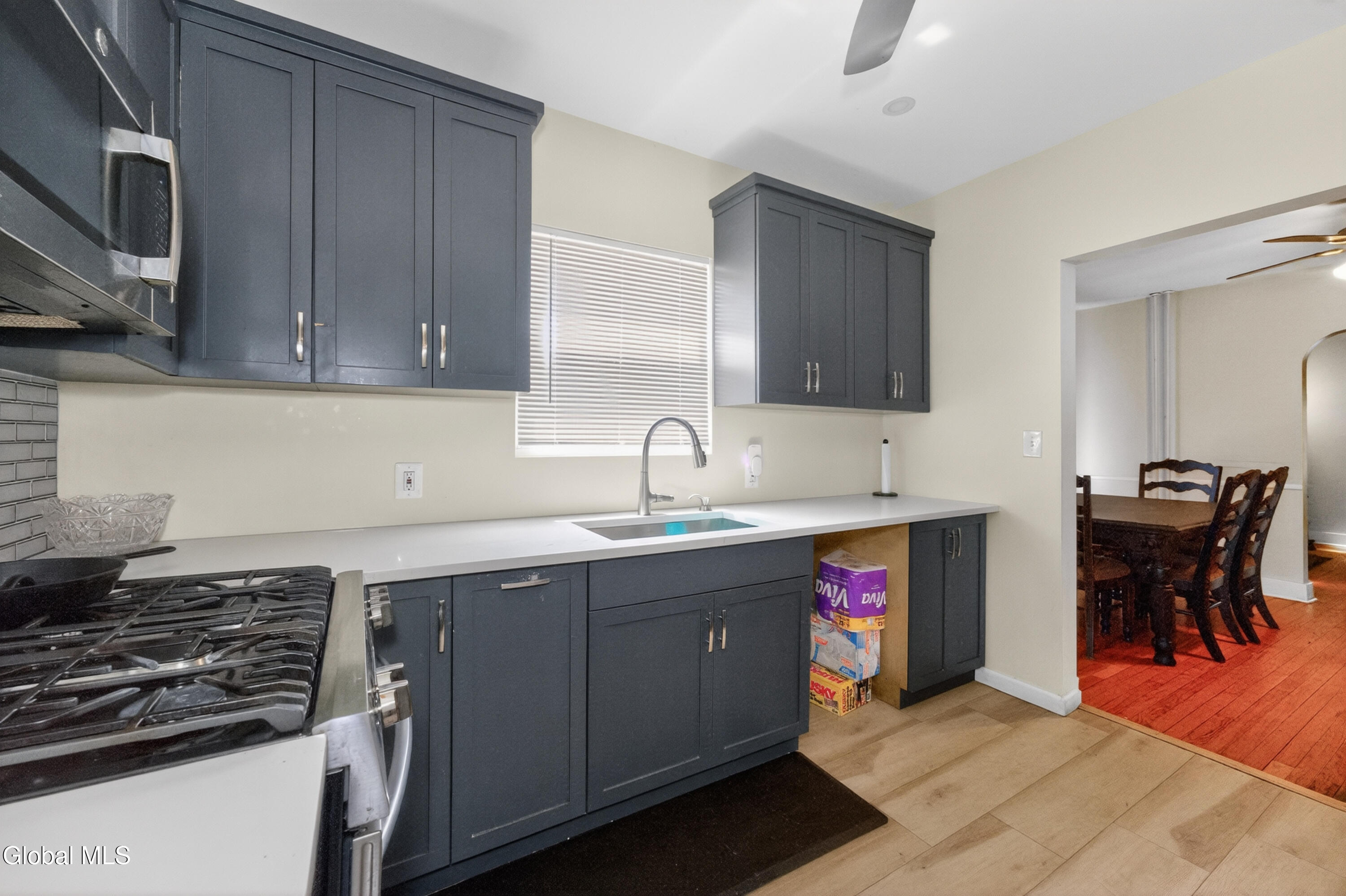 32 Osborne Road Colonie, NY 12205 - Photo 17 of 35 4 Kitchen 4