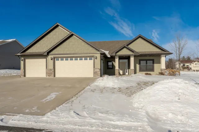 $449,900 | 901 Emily Court Northeast, Montgomery, MN 56069