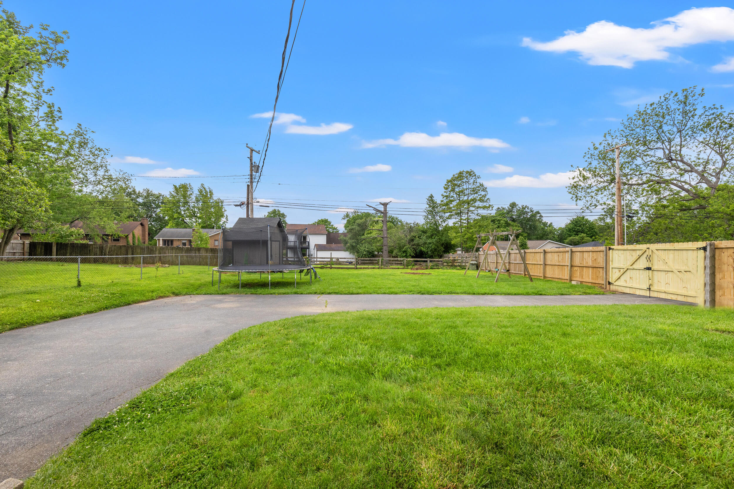 298 Hill N Dale Road Lexington, KY 40503 - Photo 32 of 35 img_1348