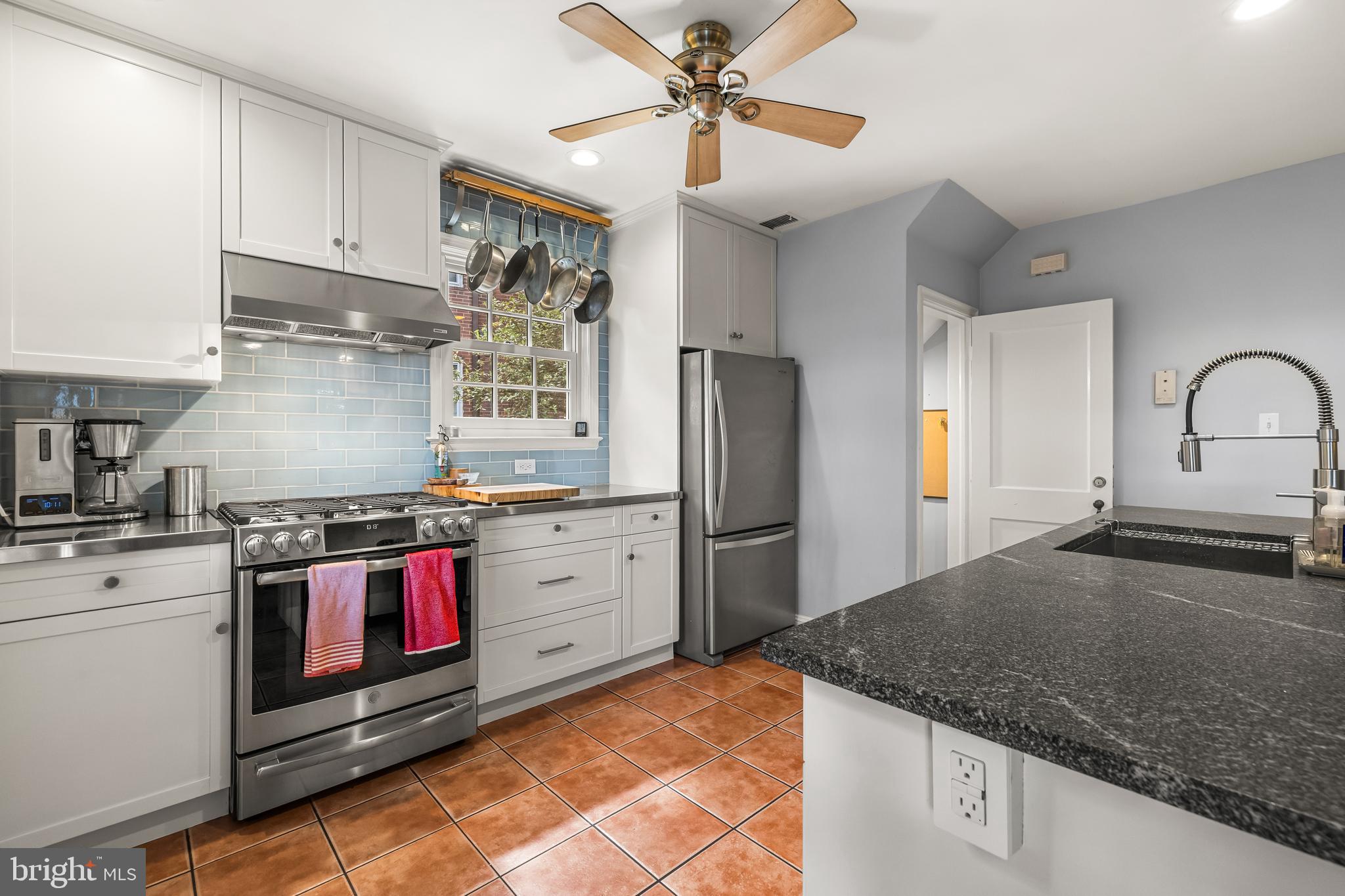 1206 Havenwood Road Baltimore, MD 21218 - Photo 13 of 65 Kitchen