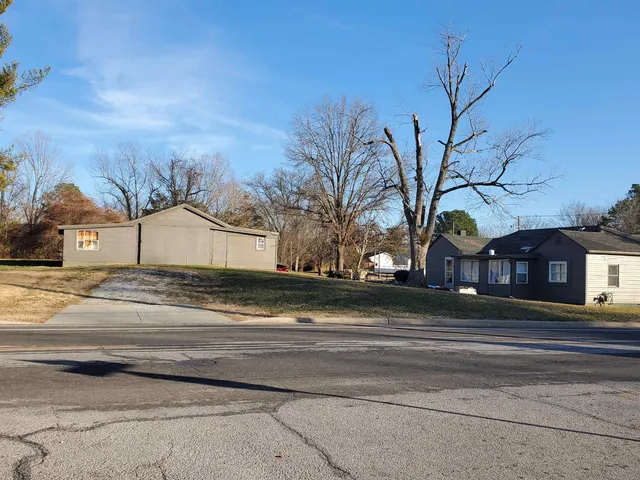 $65,000 | 1902 Old W Main Street, Carbondale, IL 62901