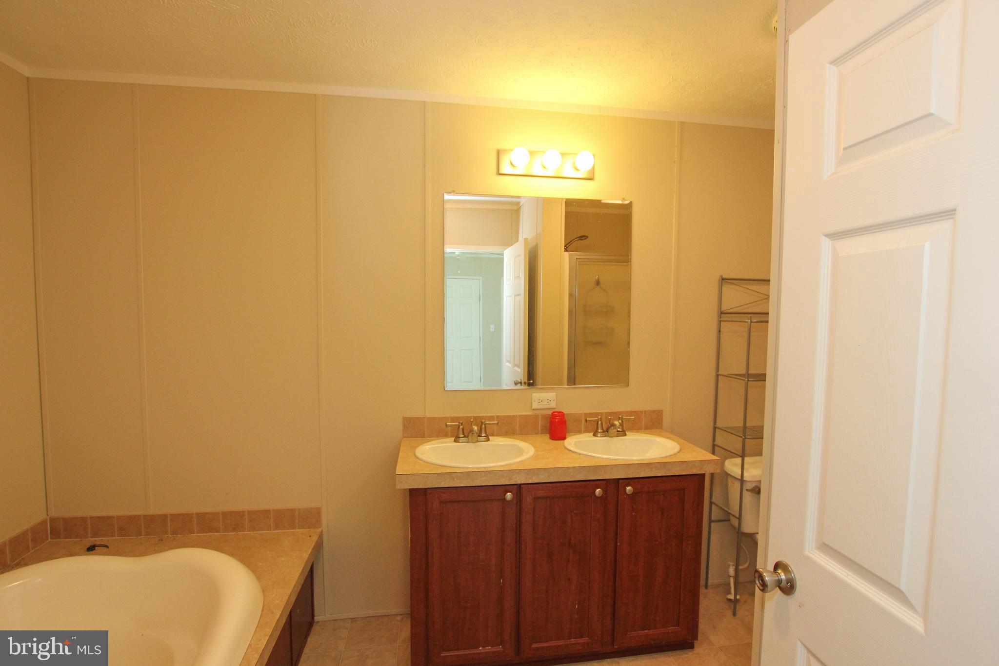 10313 Waller Road Laurel, DE 19956 - Photo 9 of 19 Main Bedroom ensuite