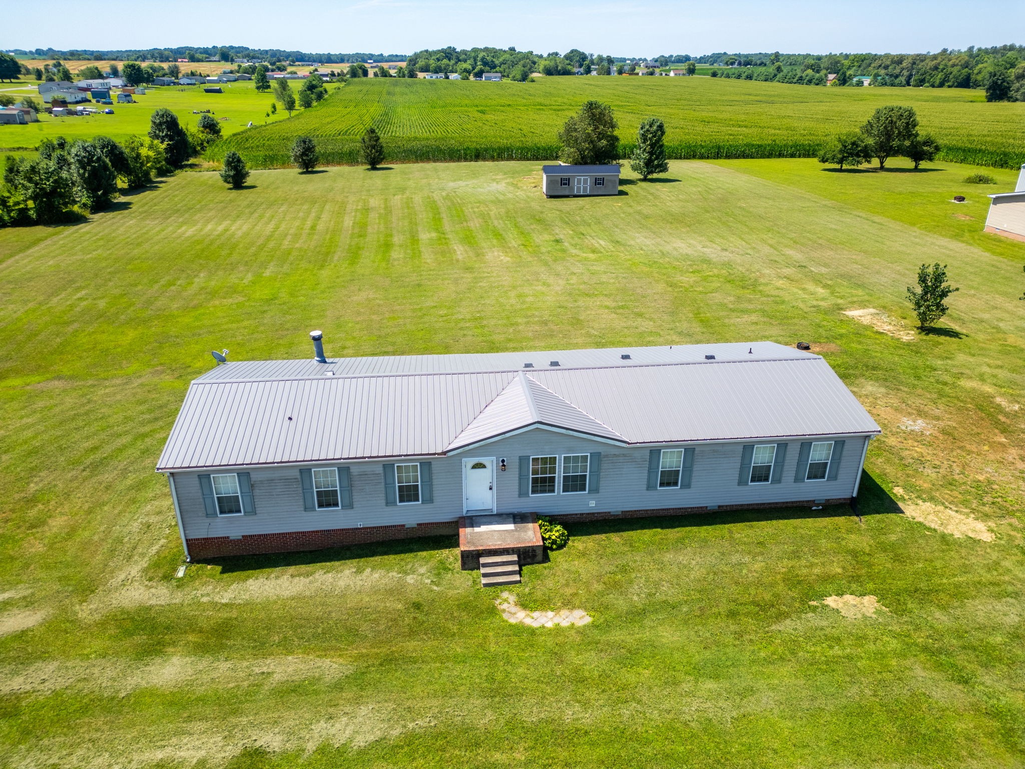 579 Cook Road Portland, TN 37148 - Photo 3 of 34 a view of a swimming pool with an ocean view