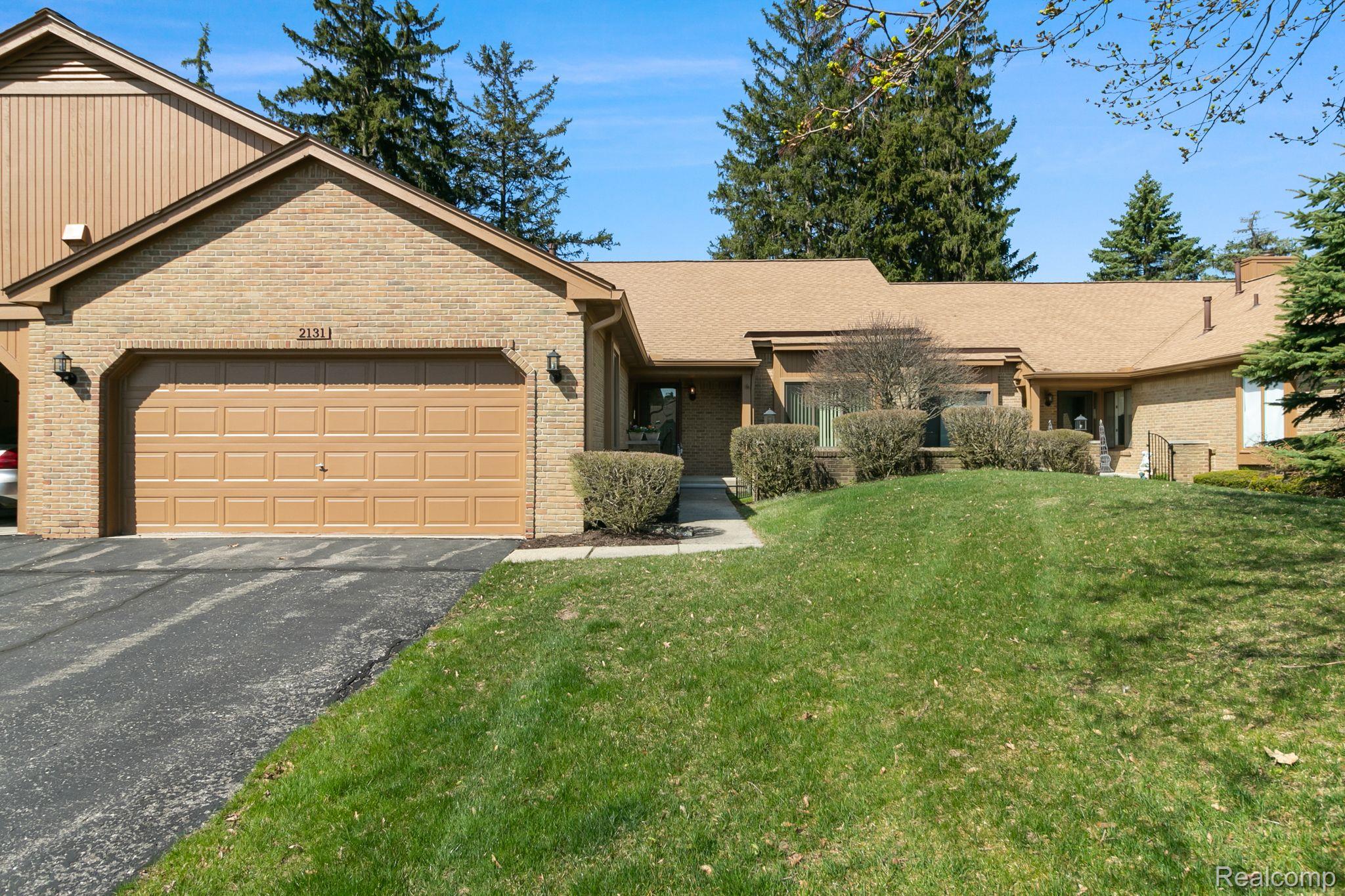 2131 London Bridge Drive Rochester, MI 48307 - Photo 1 of 34 Gallery Image 1