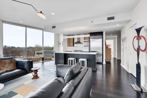 $600,000 | 601 West Rosemary Street, Unit 514, Chapel Hill, NC 27516