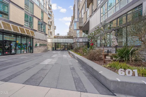 $600,000 | 601 West Rosemary Street, Unit 514, Chapel Hill, NC 27516