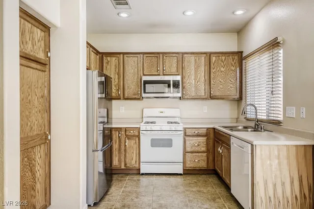 $2,000 | 10230 Lupine Meadow Drive, Las Vegas, NV 89178