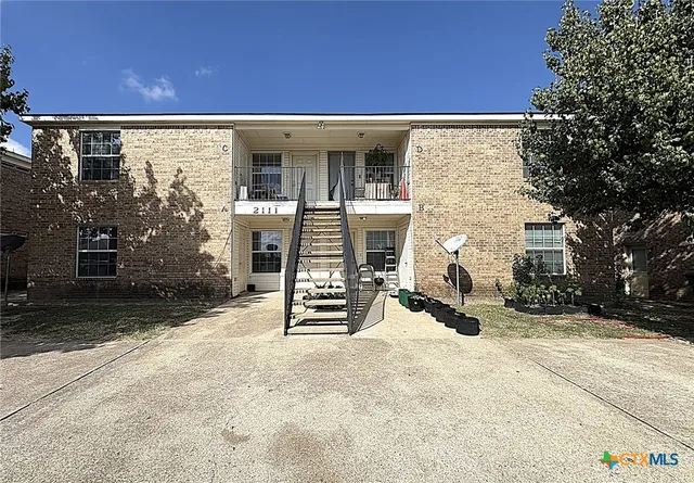 front view of house with a yard