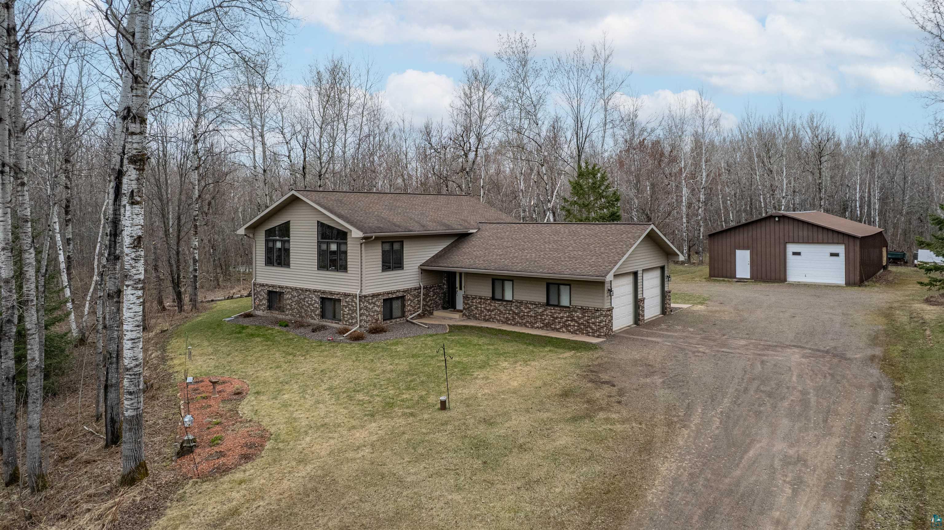 255 East Harney Road Duluth, MN 55810 - Photo 1 of 31 Gallery Image 1