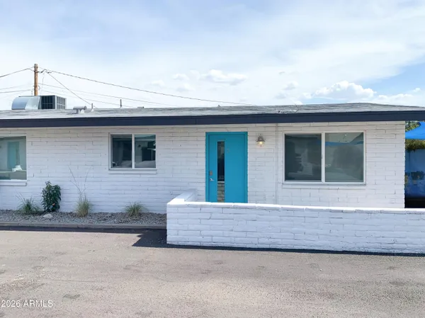 $1,395 | 3141 North 37th Street, Unit 14, Phoenix, AZ 85018