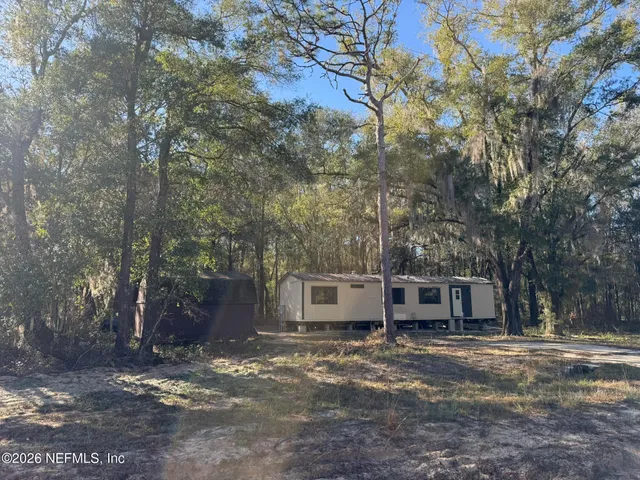 $1,100 | 1001 Diane Street, Interlachen, FL 32148