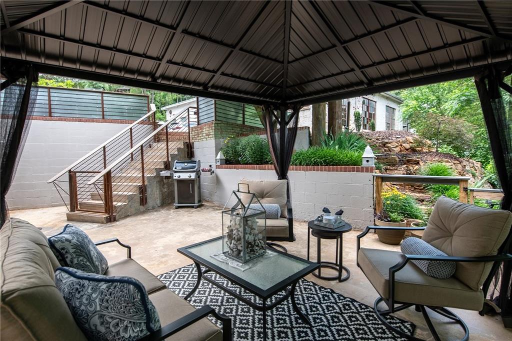 585 White Circle, Unit 402 Athens, GA 30605 - Photo 24 of 37 a building outdoor space with patio furniture