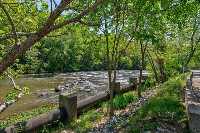 $585,000 | 585 White Circle, Unit 402, Athens, GA 30605