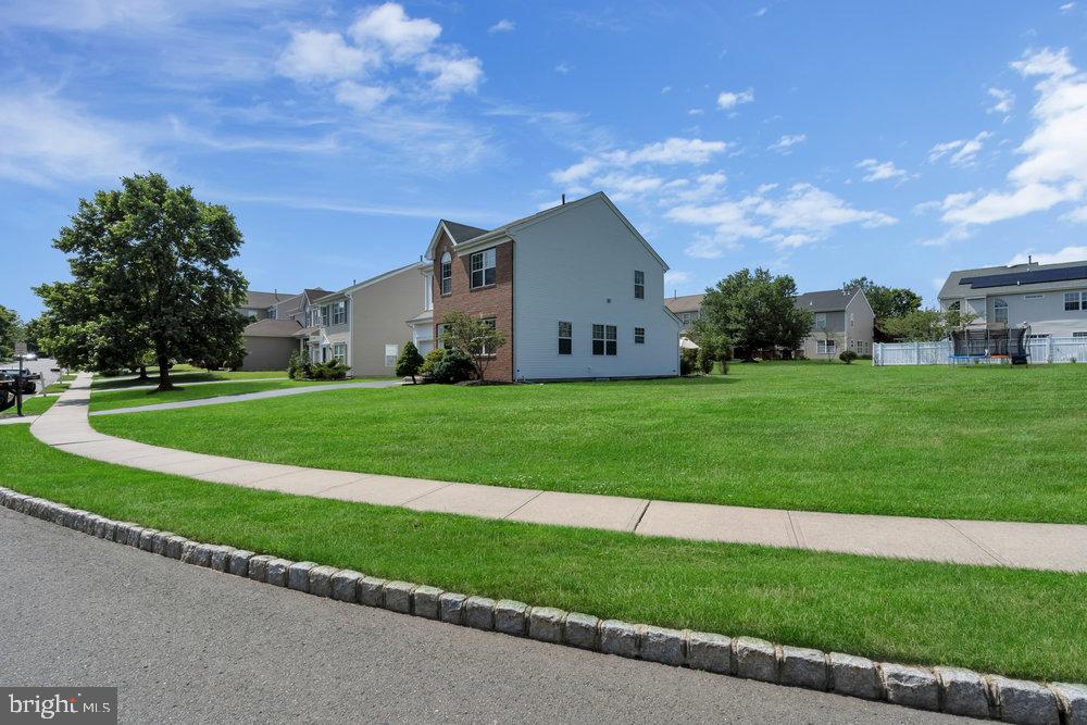 8 Coburn Road Pennington, NJ 08534 - Photo 3 of 45