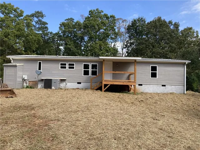 a house view with a outdoor space