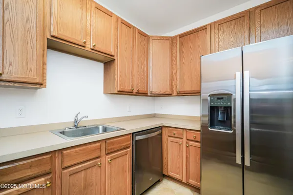 $475,000 | 108 Picadilly Drive, Unit 108, Morganville, NJ 07751