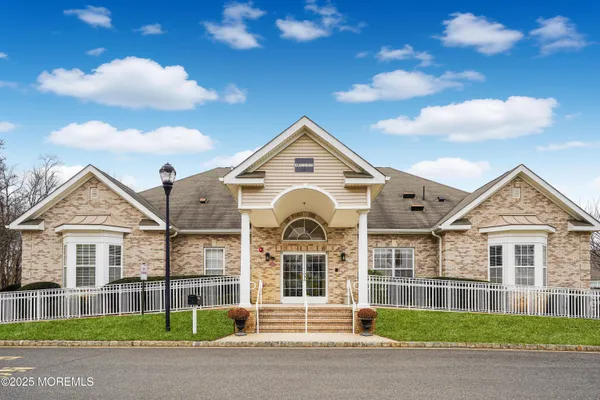 $475,000 | 108 Picadilly Drive, Unit 108, Morganville, NJ 07751