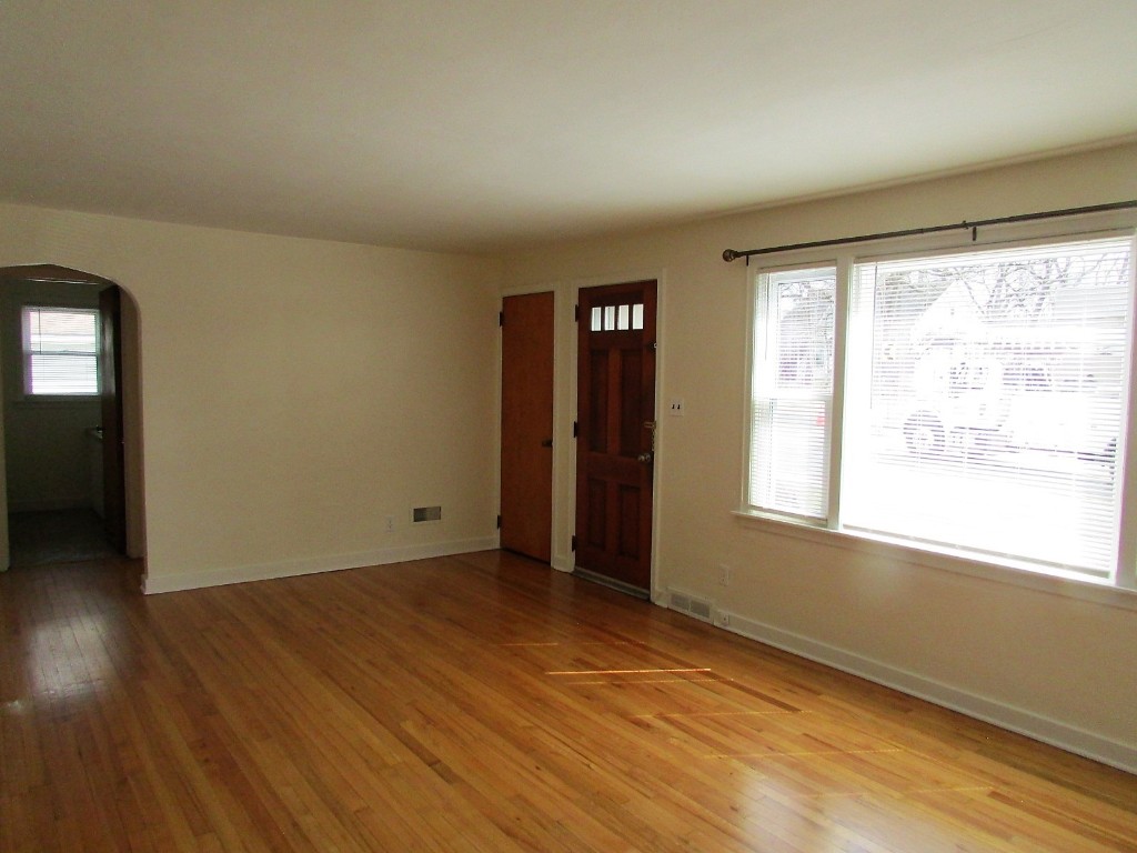 239 Riverside Drive Johnson City, NY 13790 - Photo 3 of 20