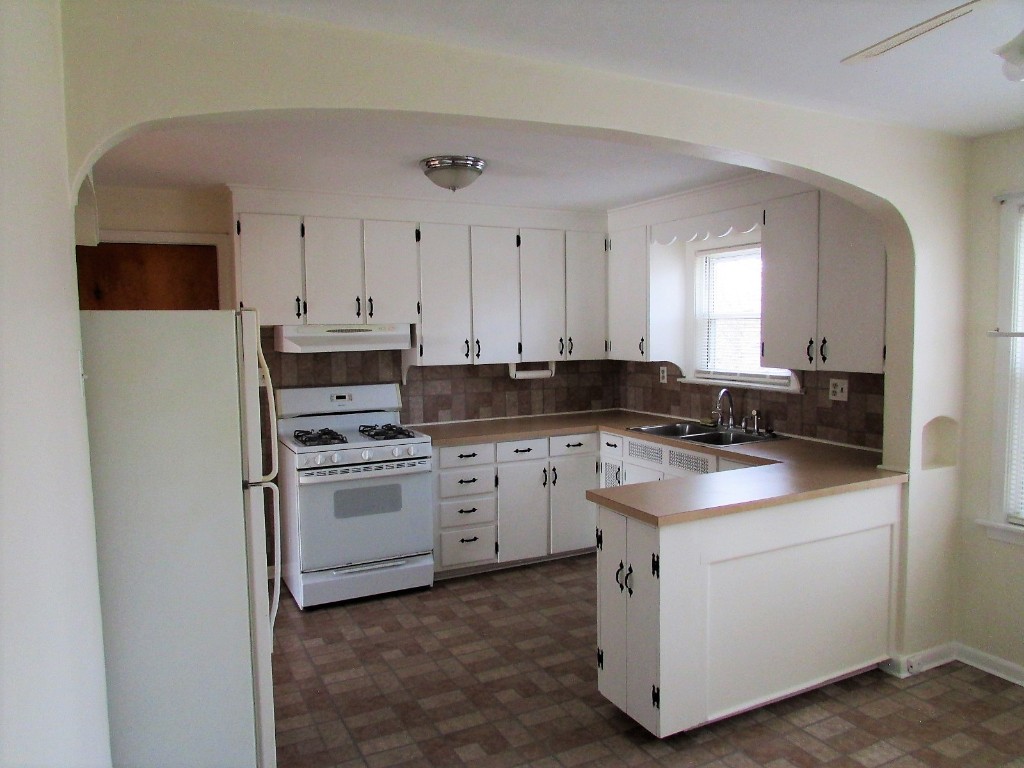 239 Riverside Drive Johnson City, NY 13790 - Photo 4 of 20