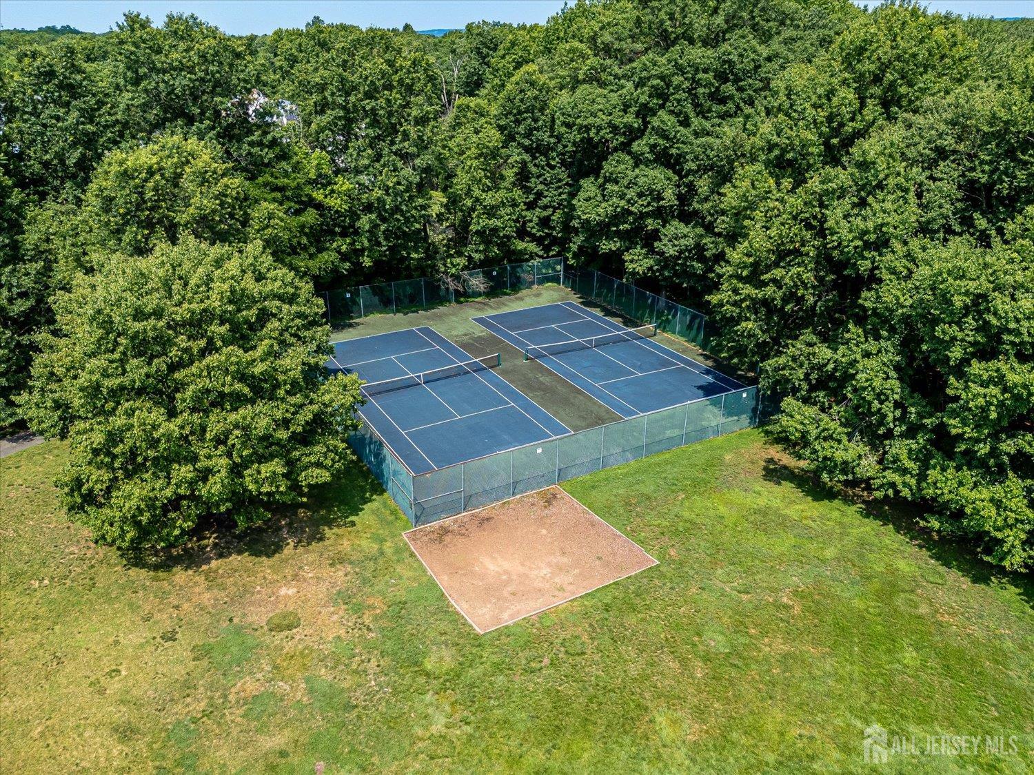 162 Coppertree Court Edison, NJ 08820 - Photo 29 of 35