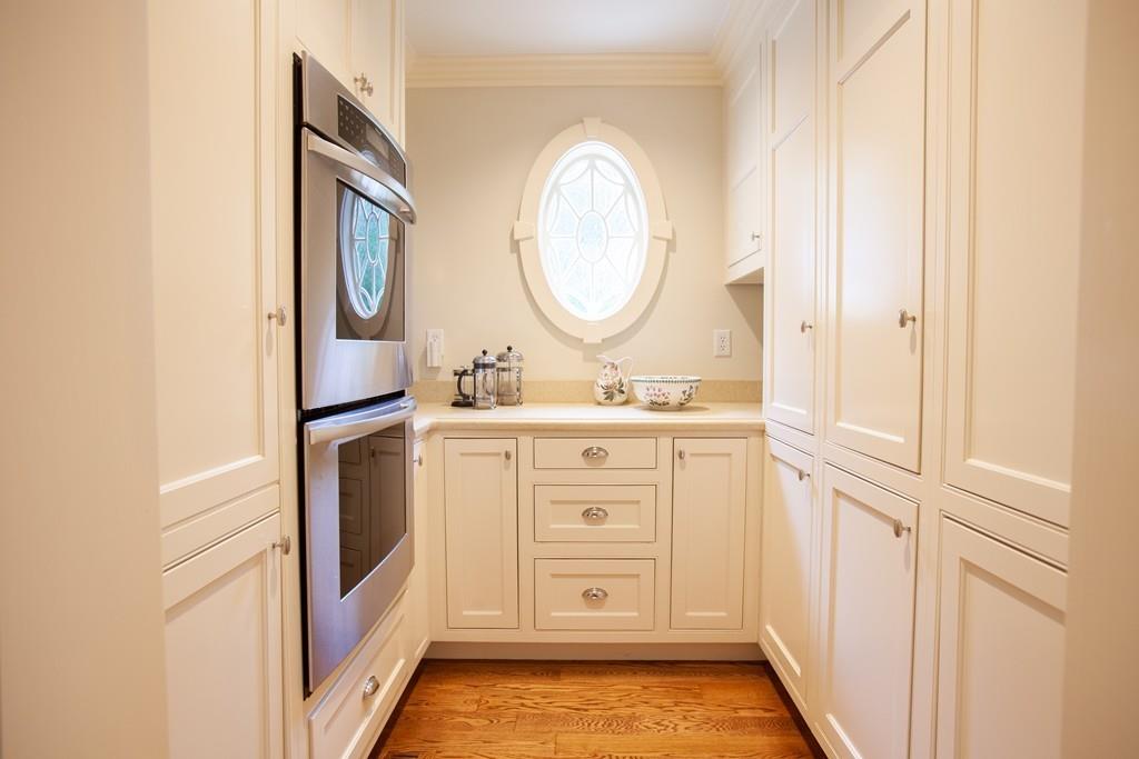 15 Woodcliff Road Wellesley Hills, MA 02481 - Photo 11 of 32