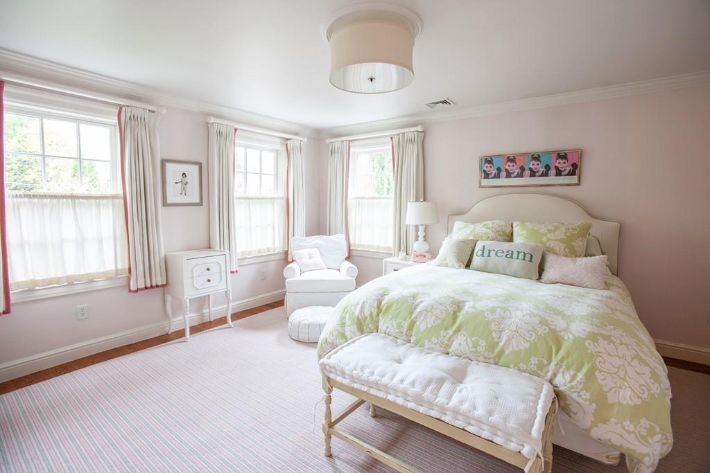 15 Woodcliff Road Wellesley Hills, MA 02481 - Photo 21 of 32