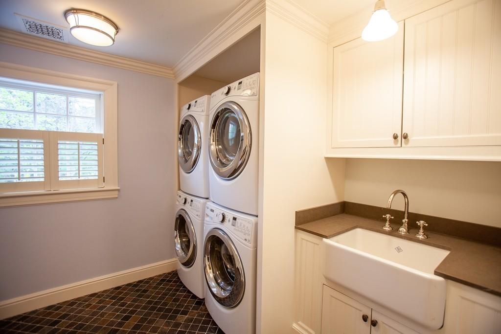 15 Woodcliff Road Wellesley Hills, MA 02481 - Photo 27 of 32