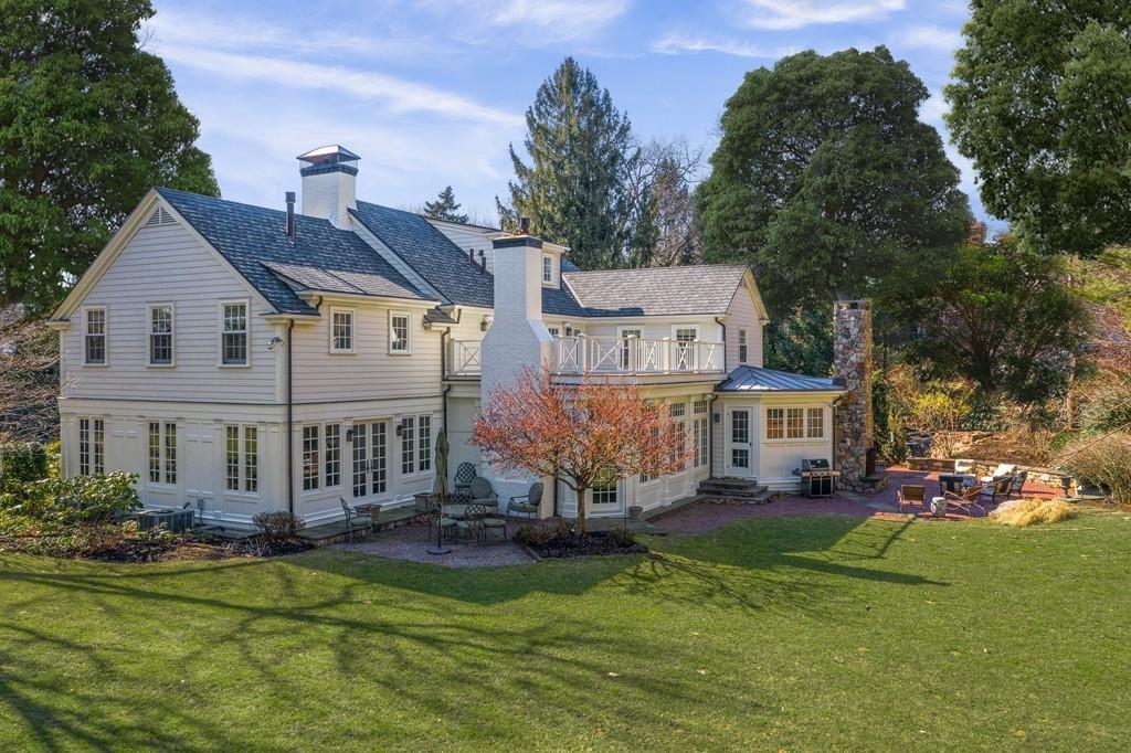 15 Woodcliff Road Wellesley Hills, MA 02481 - Photo 3 of 32