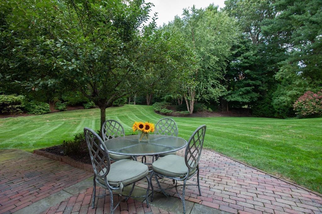 15 Woodcliff Road Wellesley Hills, MA 02481 - Photo 9 of 32