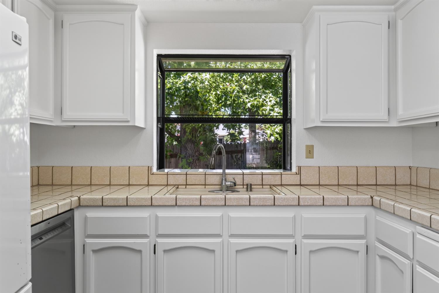 6186 Springview Drive Rocklin, CA 95677 - Photo 14 of 45 Gallery Image 14