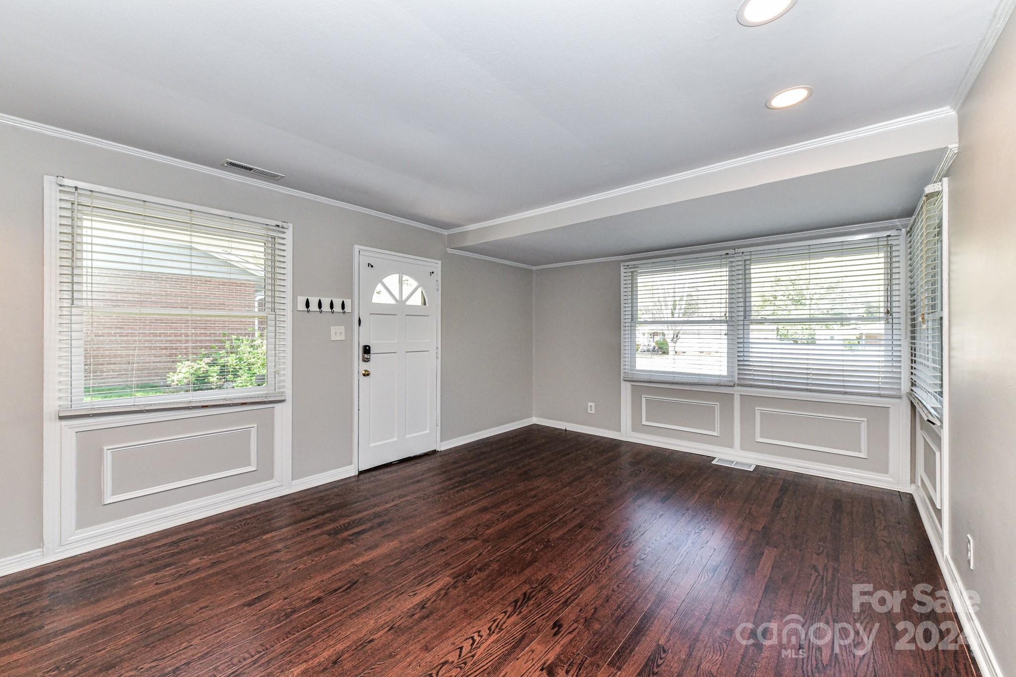 4517 Murrayhill Road Charlotte, NC 28209 - Photo 7 of 24 Gallery Image 7