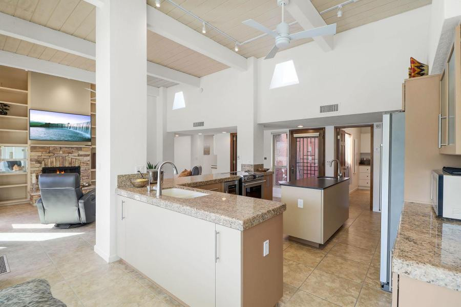 4544 East Pebble Ridge Road Paradise Valley, AZ 85253 - Photo 12 of 53 Photo #12