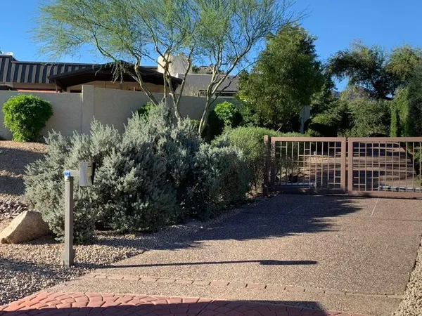 $8,450 | 4544 East Pebble Ridge Road, Paradise Valley, AZ 85253