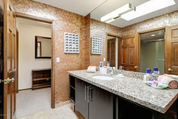 $8,450 | 4544 East Pebble Ridge Road, Paradise Valley, AZ 85253
