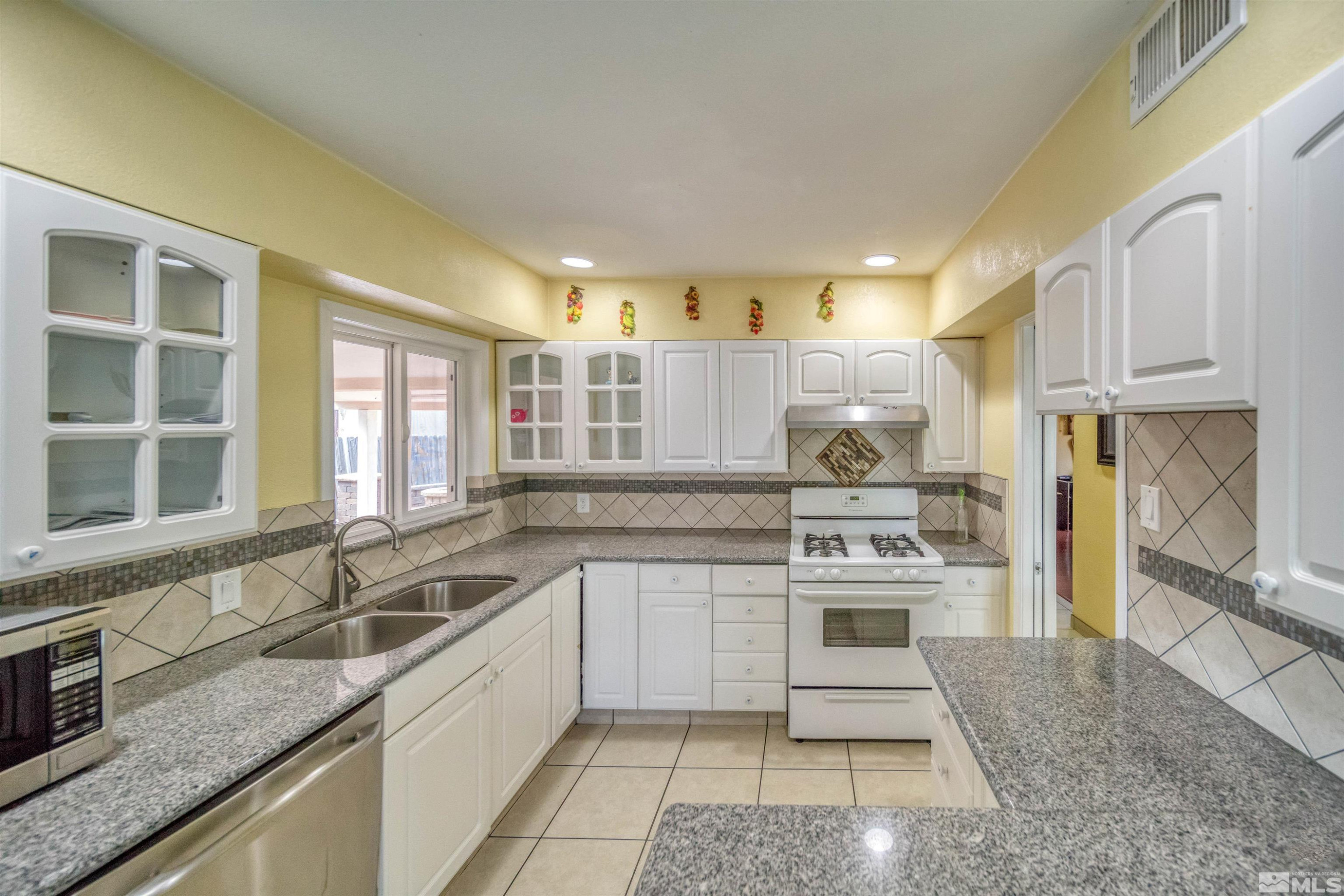 1665 Emerald Place Reno, NV 89502 - Photo 16 of 24 Photo 16