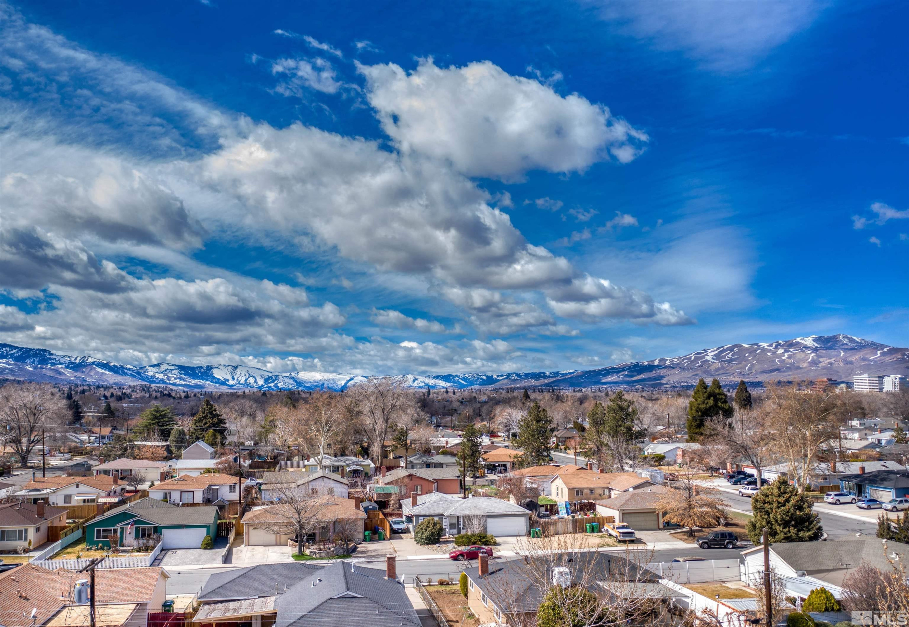 1665 Emerald Place Reno, NV 89502 - Photo 4 of 24 Photo 4