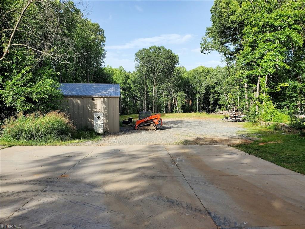 285 Hopkins Road Kernersville, NC 27284 - Photo 11 of 27