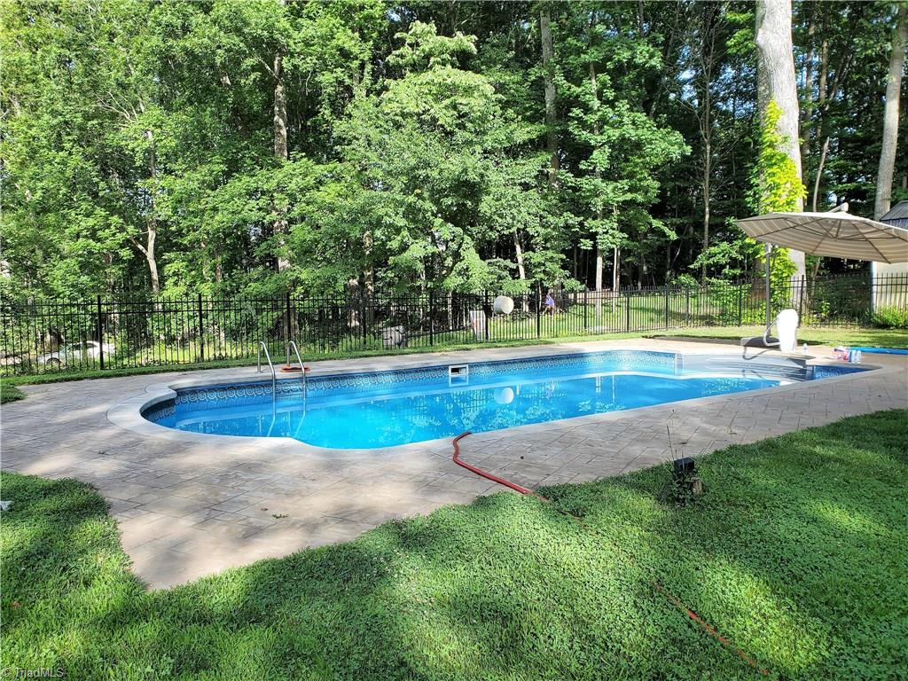 285 Hopkins Road Kernersville, NC 27284 - Photo 10 of 27