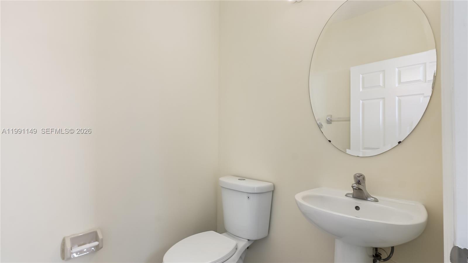 8841 West 34th Court Hialeah, FL 33018 - Photo 18 of 60