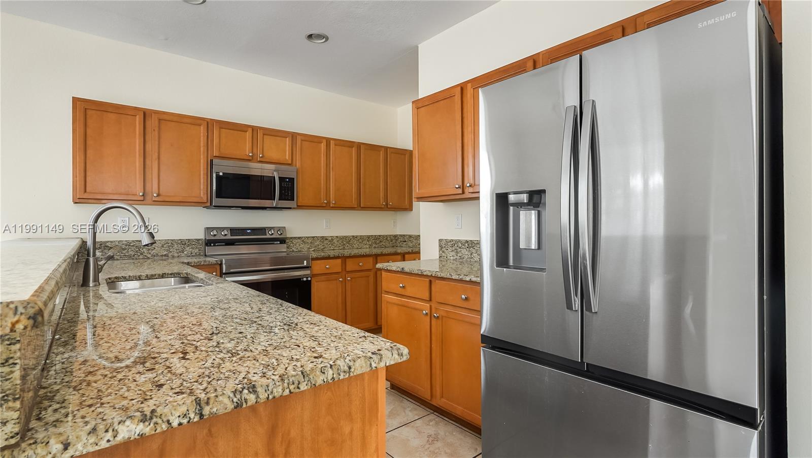 8841 West 34th Court Hialeah, FL 33018 - Photo 22 of 60