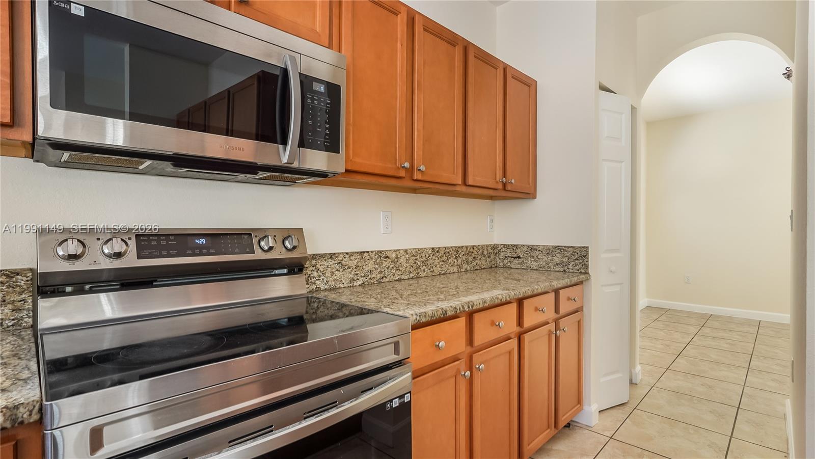 8841 West 34th Court Hialeah, FL 33018 - Photo 24 of 60
