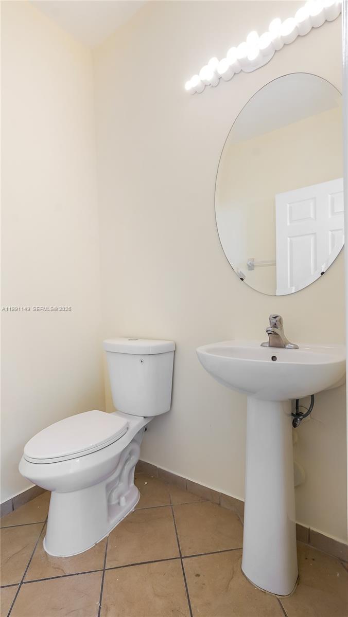 8841 West 34th Court Hialeah, FL 33018 - Photo 28 of 60