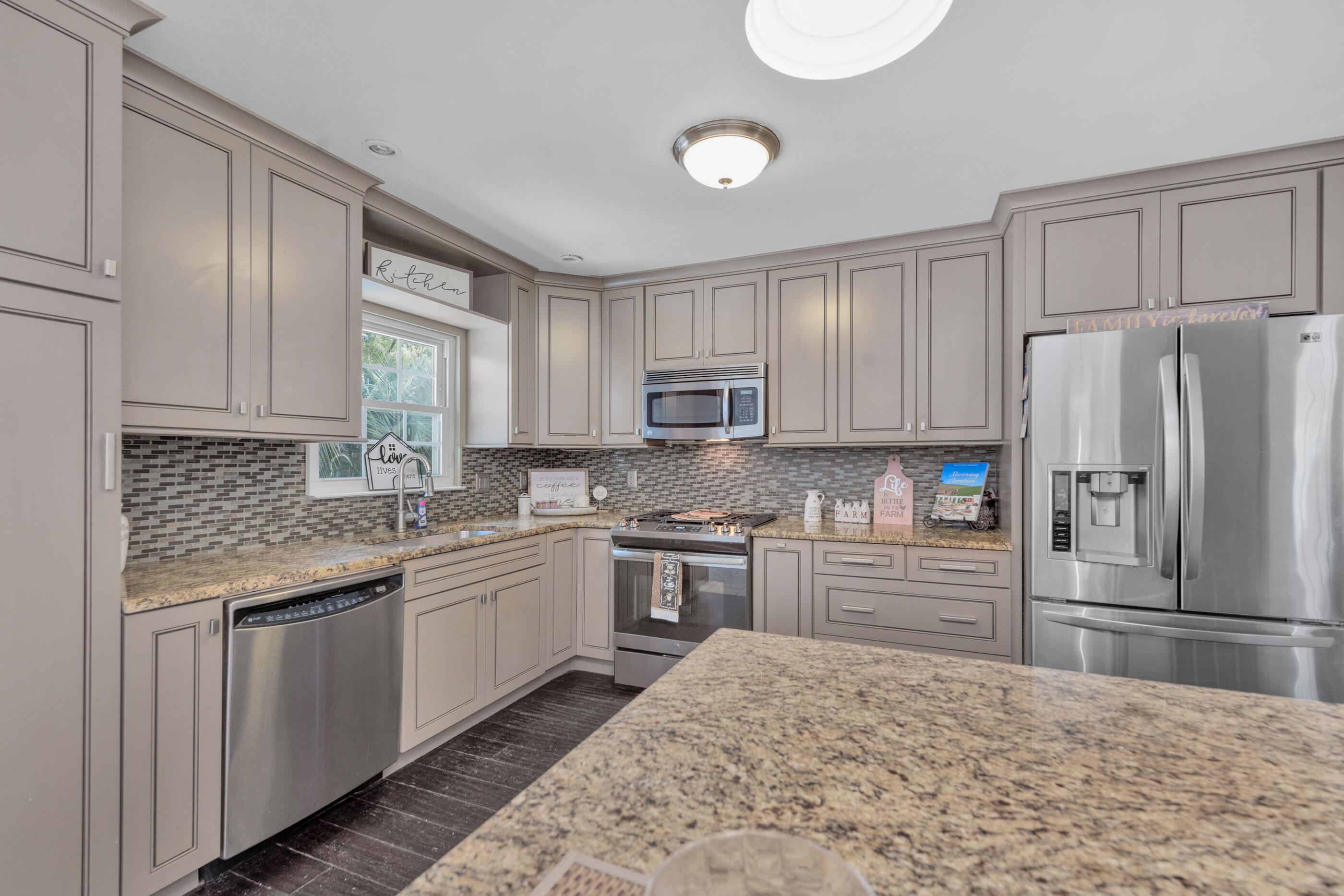 292 Echo Circle Fort Walton Beach, FL 32548 - Photo 9 of 49