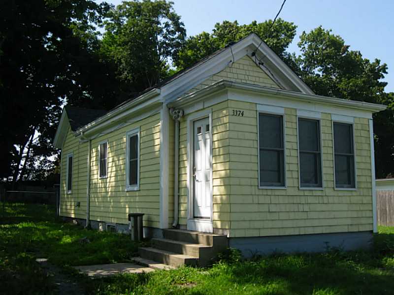 3374 East Main Road Portsmouth, RI 02871 - Photo 1 of 19 Exterior Front.